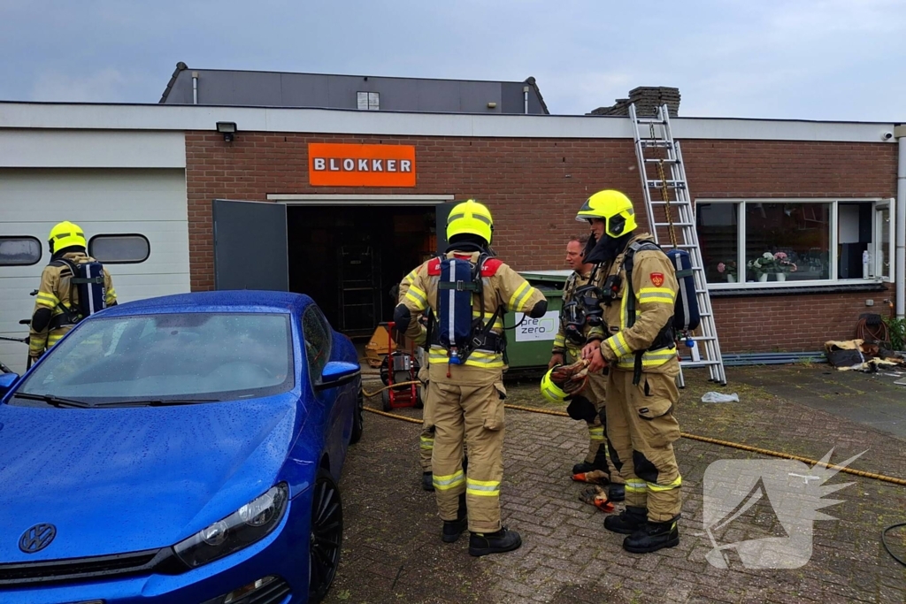 Brand in magazijn van huishoudwinkel