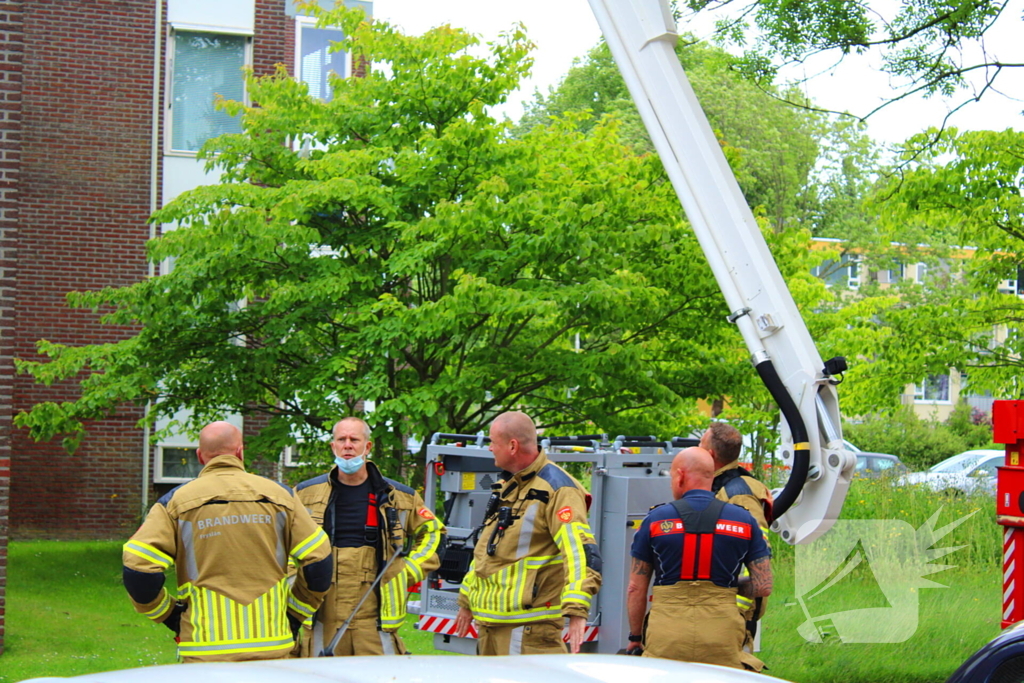 Brandweer zet zwaar materieel in voor hulpverlening