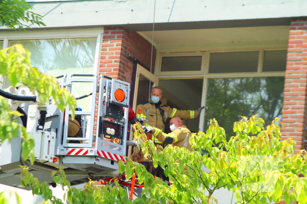 Brandweer zet zwaar materieel in voor hulpverlening