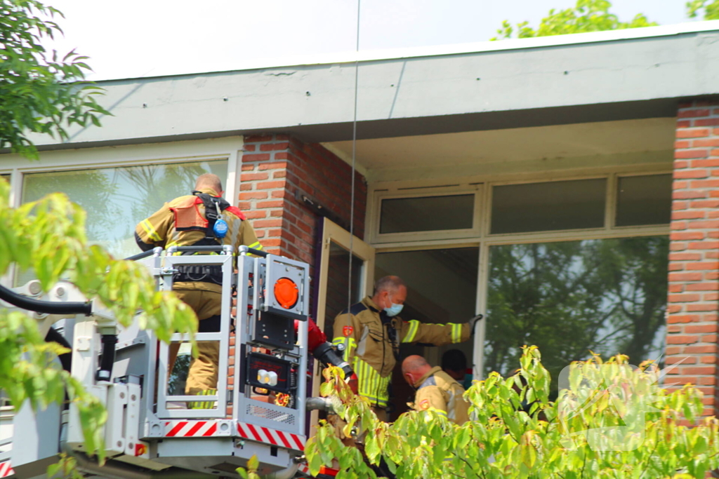 Brandweer zet zwaar materieel in voor hulpverlening