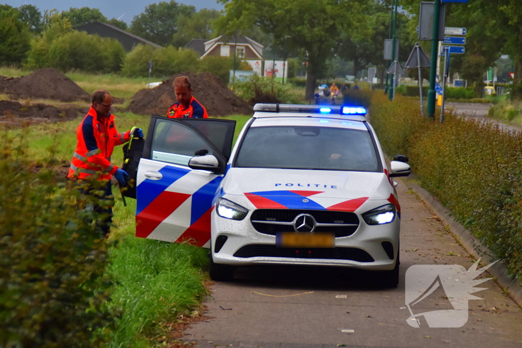 Bejaarde overlijdt na val in water