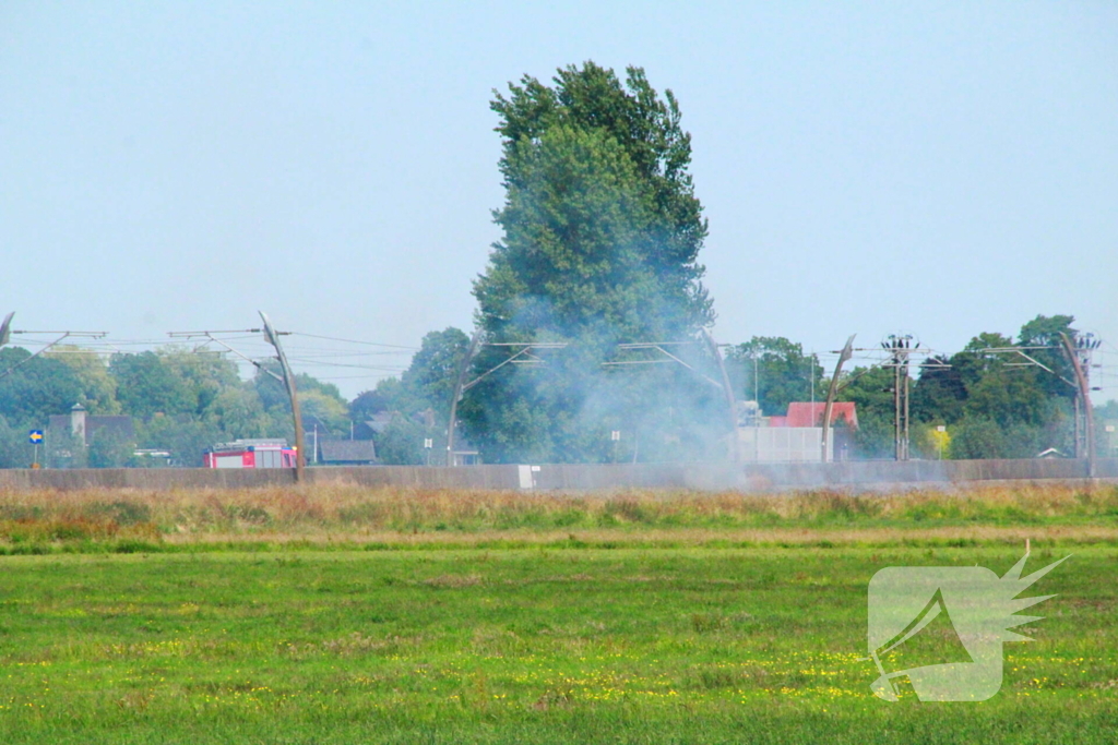 Bermbrand legt treinverkeer stil