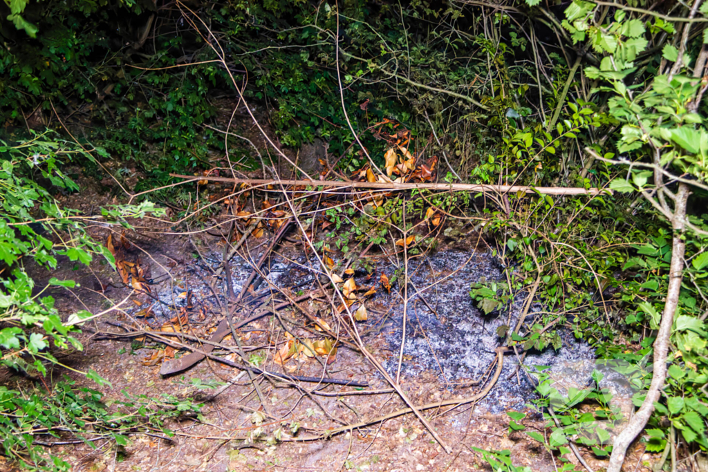 Fatbikers steken buitenbrand aan en ontsnappen