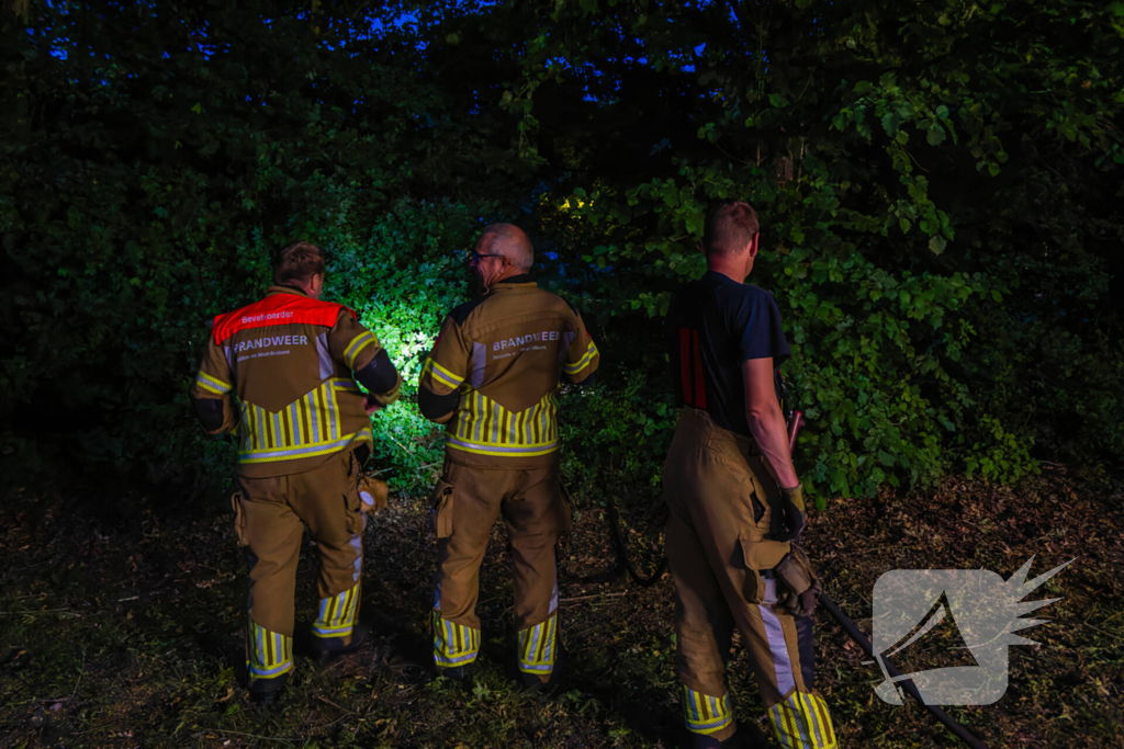 Fatbikers steken buitenbrand aan en ontsnappen