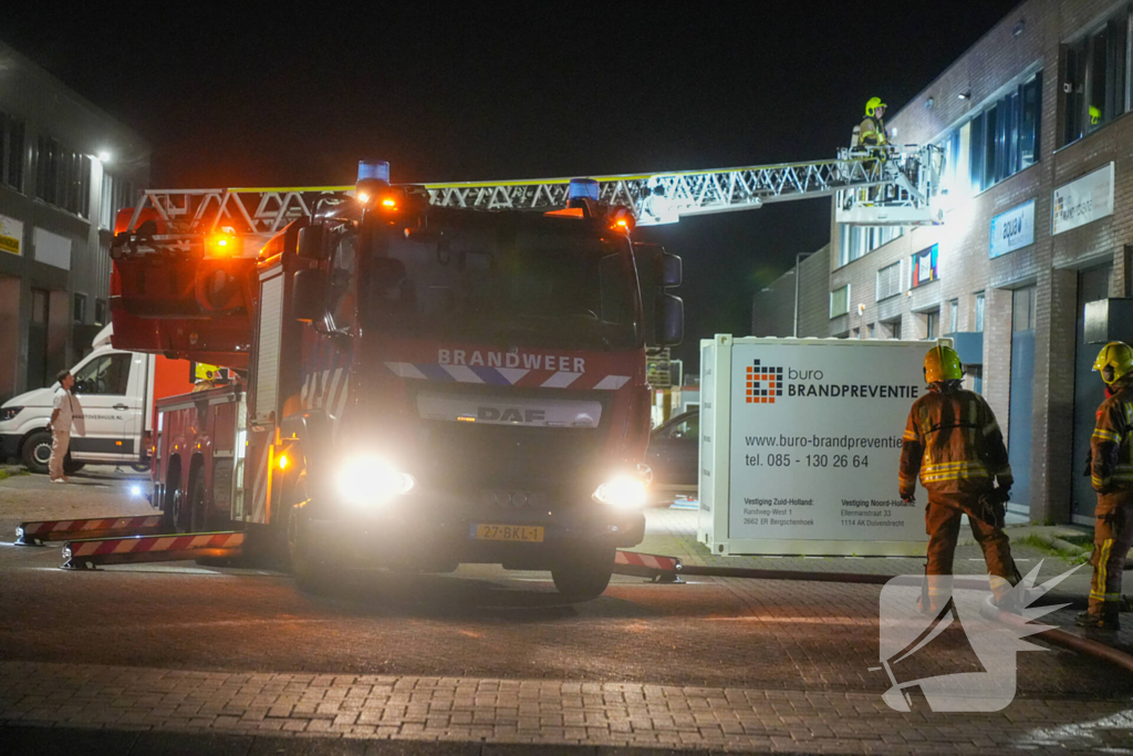 Brand in bedrijfspand