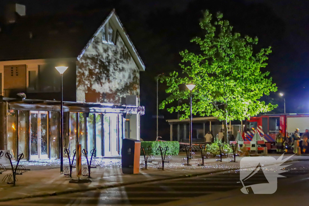 Explosie verwoest eethuis en schokt buurtbewoners