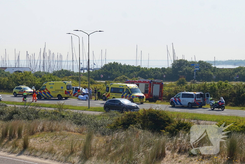 Auto belandt in bosjes na ongeval