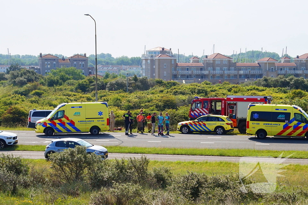 Auto belandt in bosjes na ongeval
