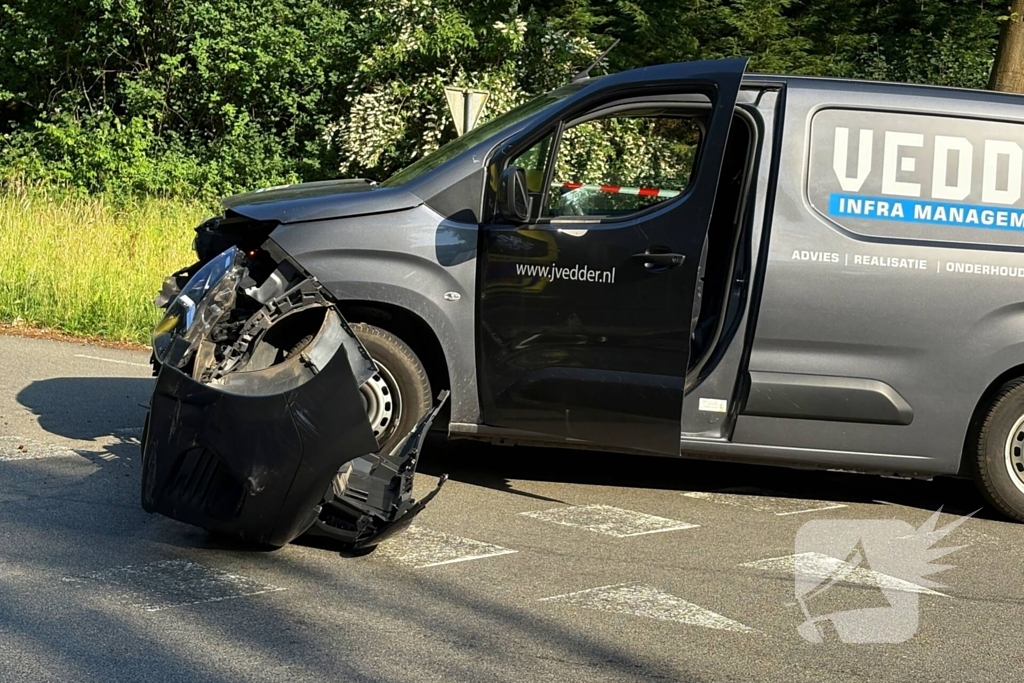 Scooterrijder naar ziekenhuis na ongeval