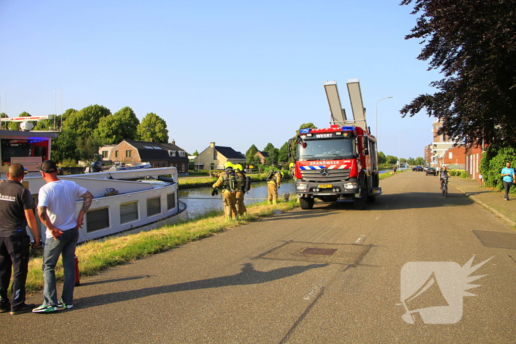 Flinke rookontwikkeling bij brand in schip