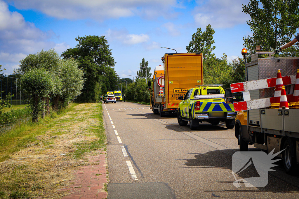 Wielrenner zwaargewond na val, politie doet onderzoek
