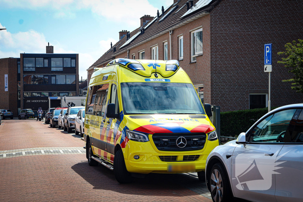 Brandweer bevrijdt kind uit speeltoestel