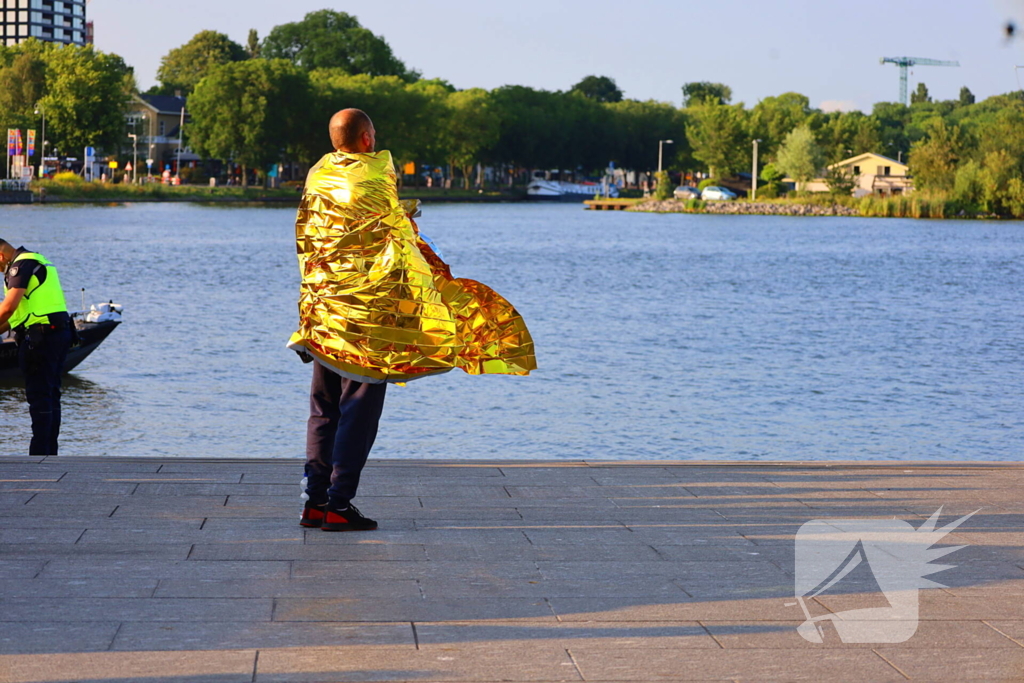 Zoekactie naar persoon te water in de hoofdstad