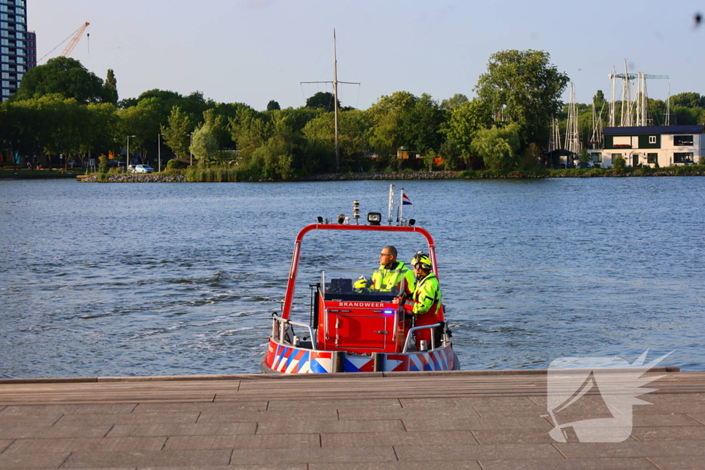 Zoekactie naar persoon te water in de hoofdstad