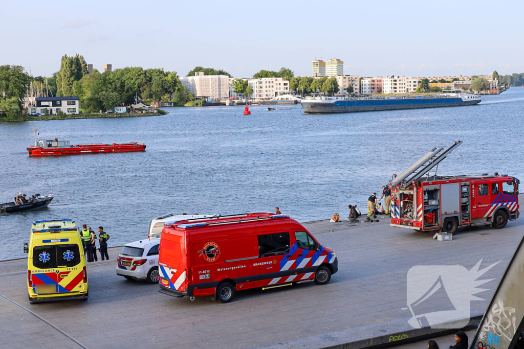 Zoekactie naar persoon te water in de hoofdstad