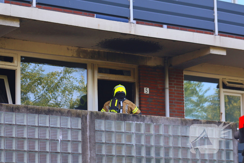 Uitslaande brand leidt tot gewonde