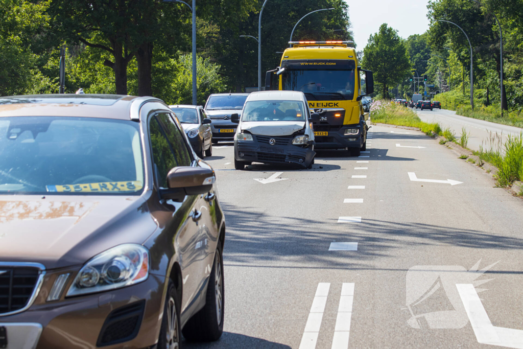 Forse verkeershinder door aanrijding