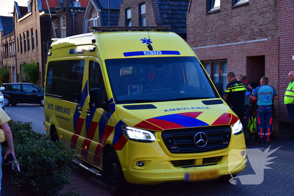 Gewonde bij aanrijding tussen twee personenauto's