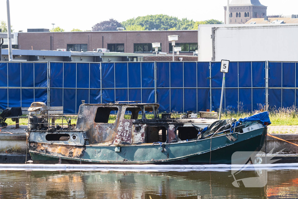 Dode bij brand op woonboot
