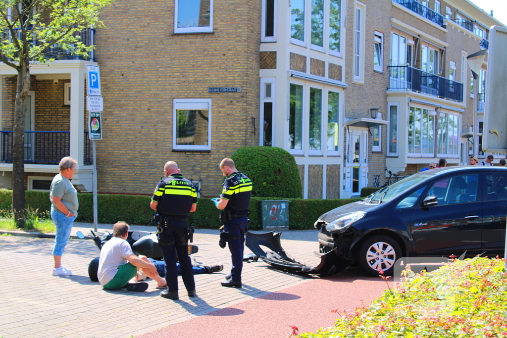 Scooterrijder over het hoofd gezien