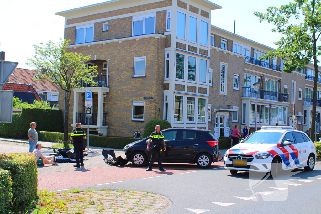 Scooterrijder over het hoofd gezien