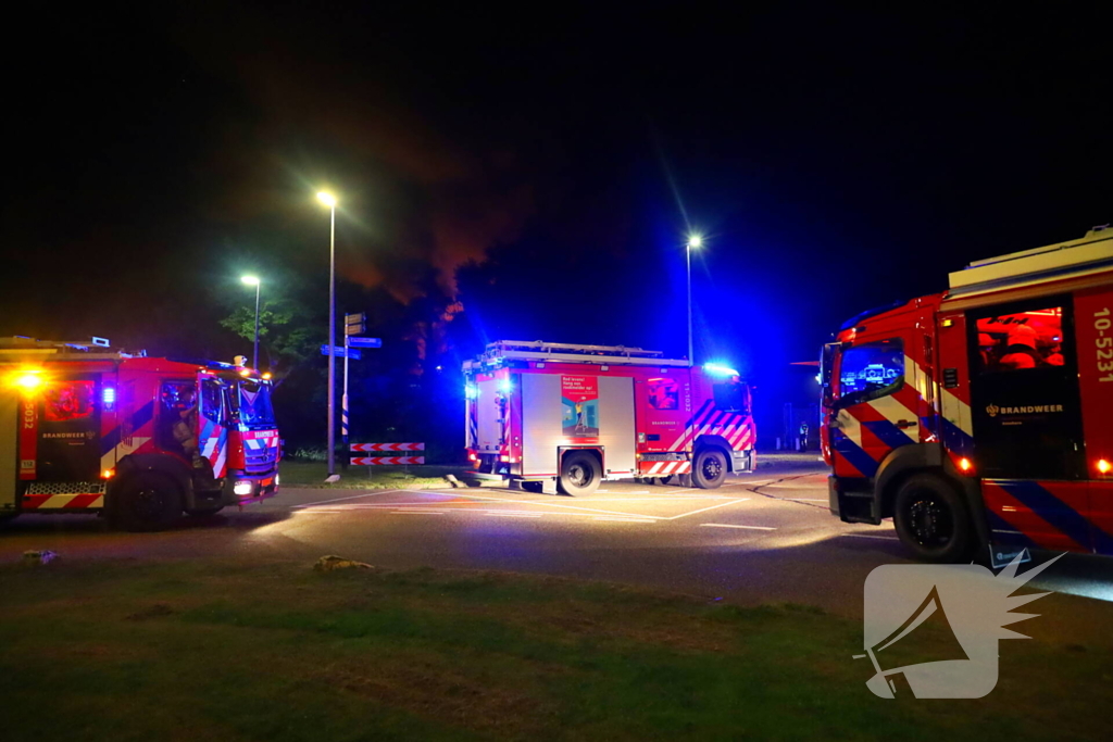 Vlammenzee op industrieterrein