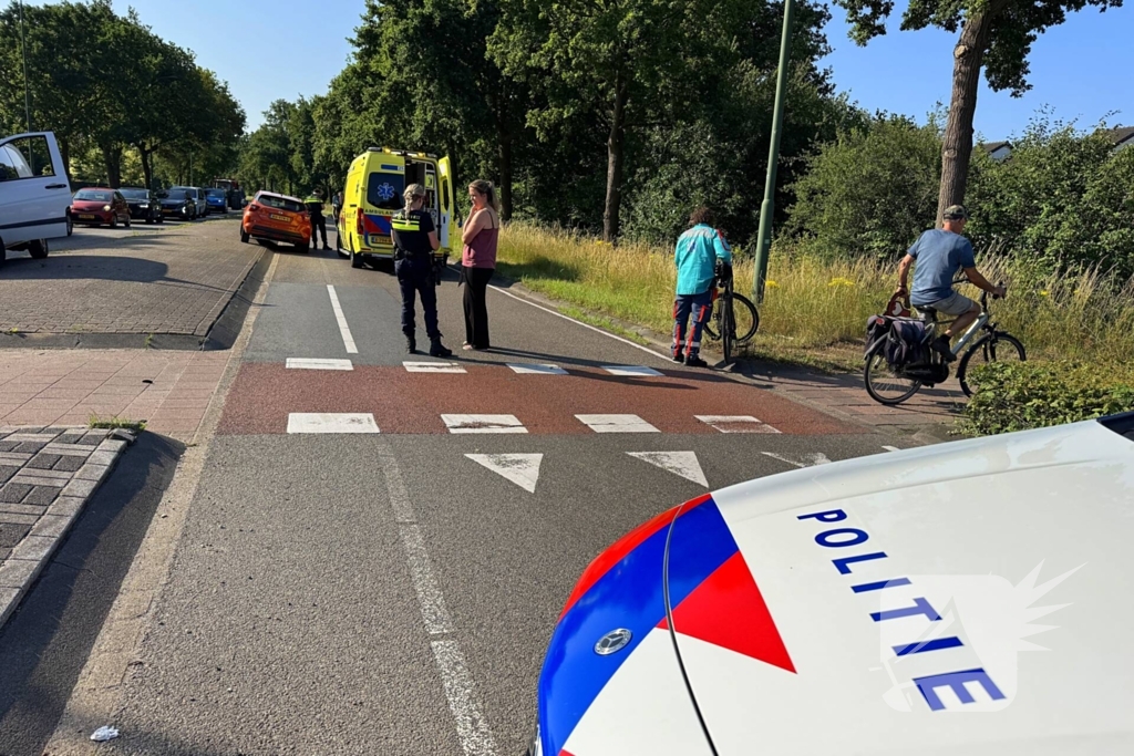 Fietser gewond bij aanrijding op rotonde