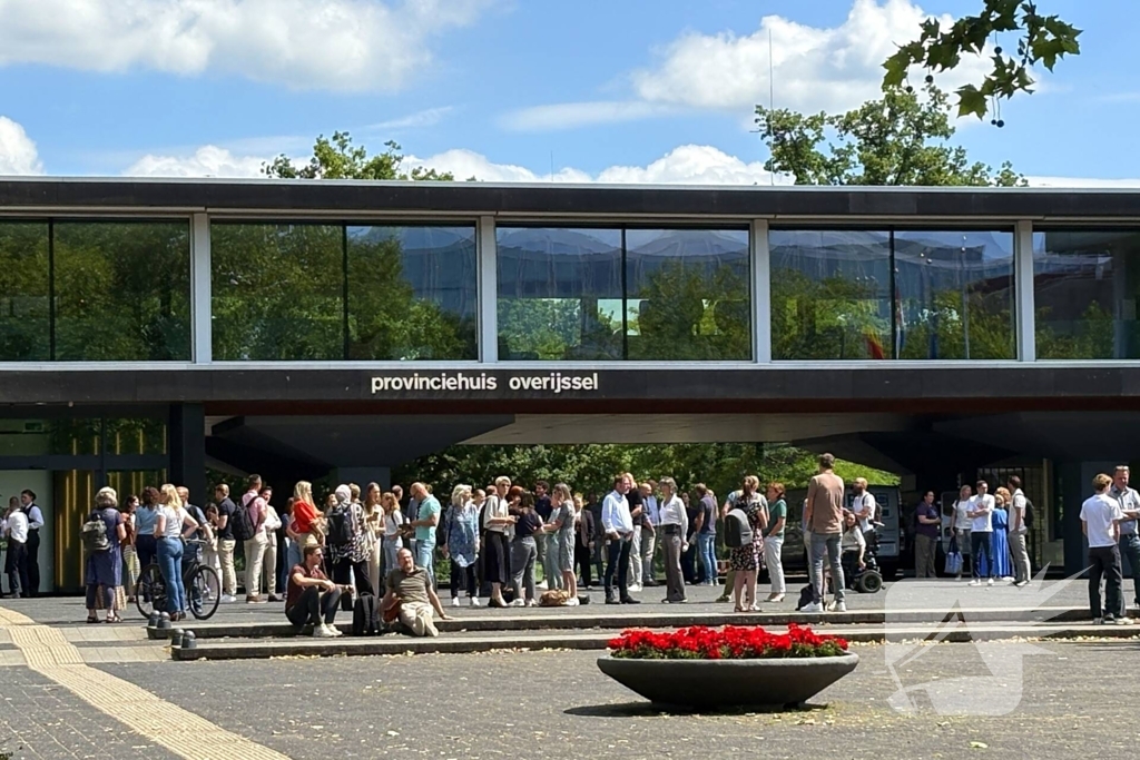 Provinciehuis ontruimd wegens brand