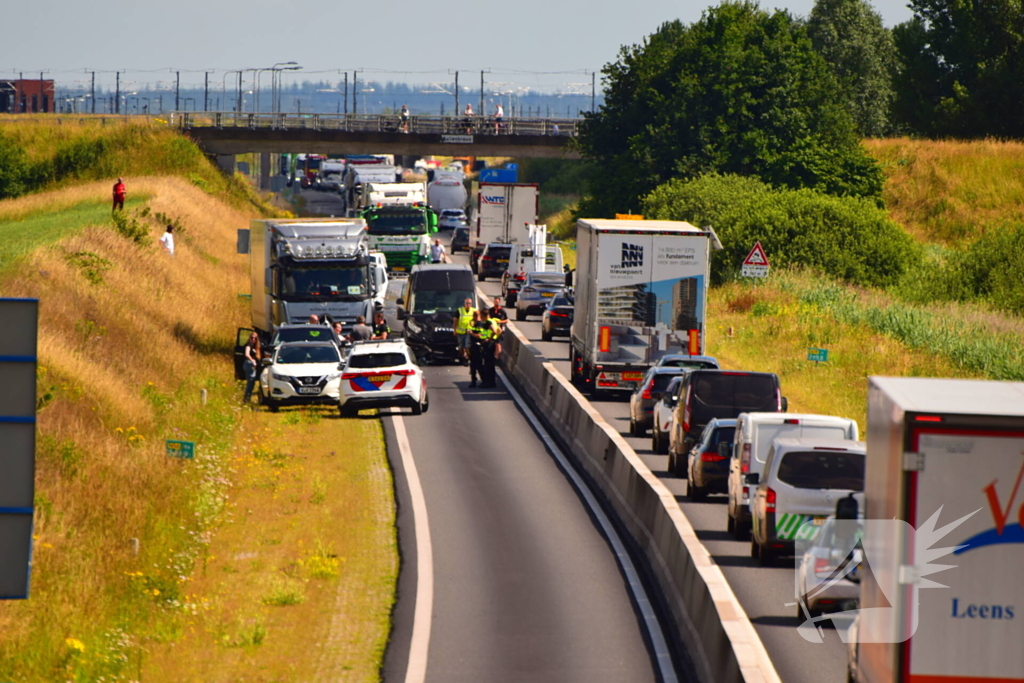 Kop-staartbotsing met Bestelbussen