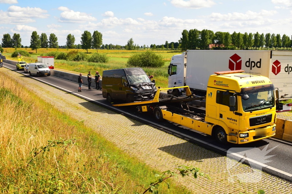 Kop-staartbotsing met Bestelbussen