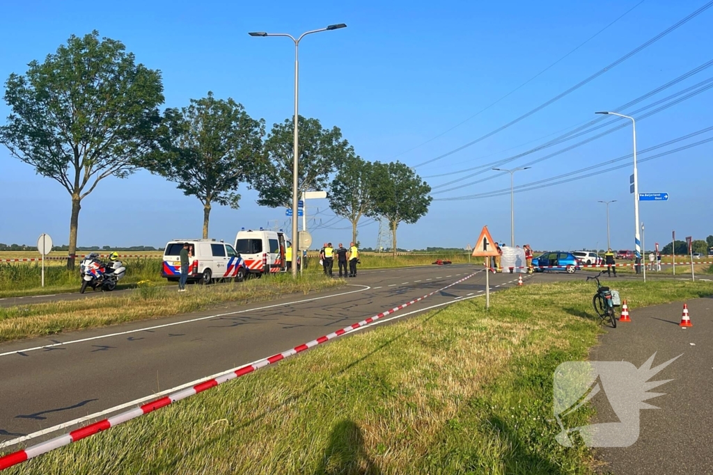 22-jarige motorrijder overleden, 17-jarige automobilist en moeder aangehouden