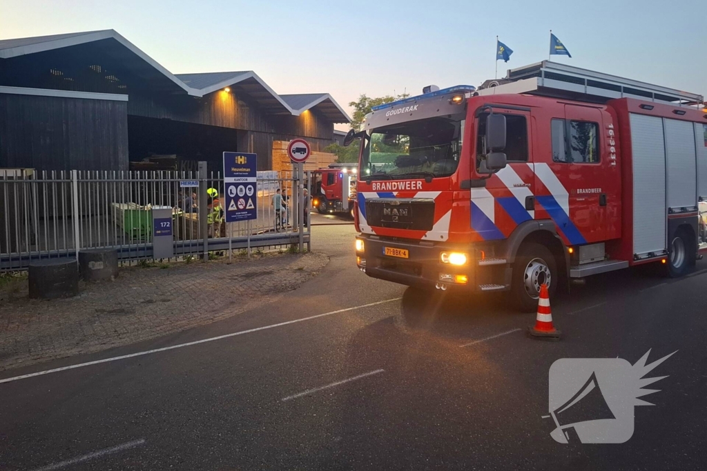 Machine in brand in houthandel