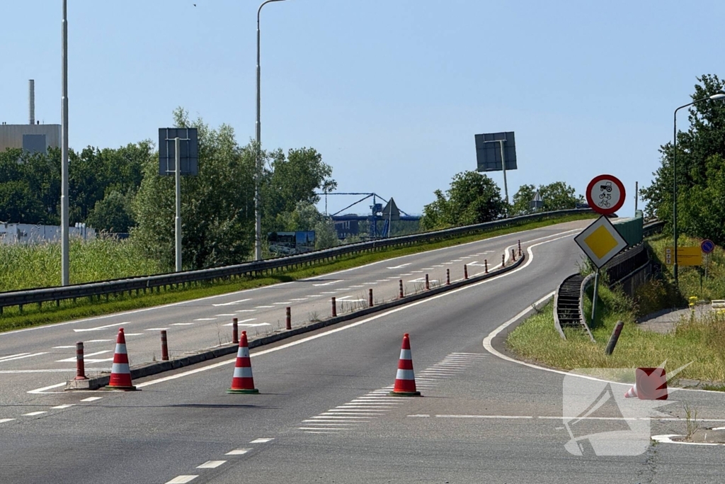 Vettige substantie leidt tot wegafsluiting