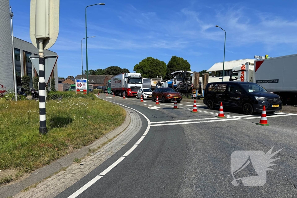 Vettige substantie leidt tot wegafsluiting