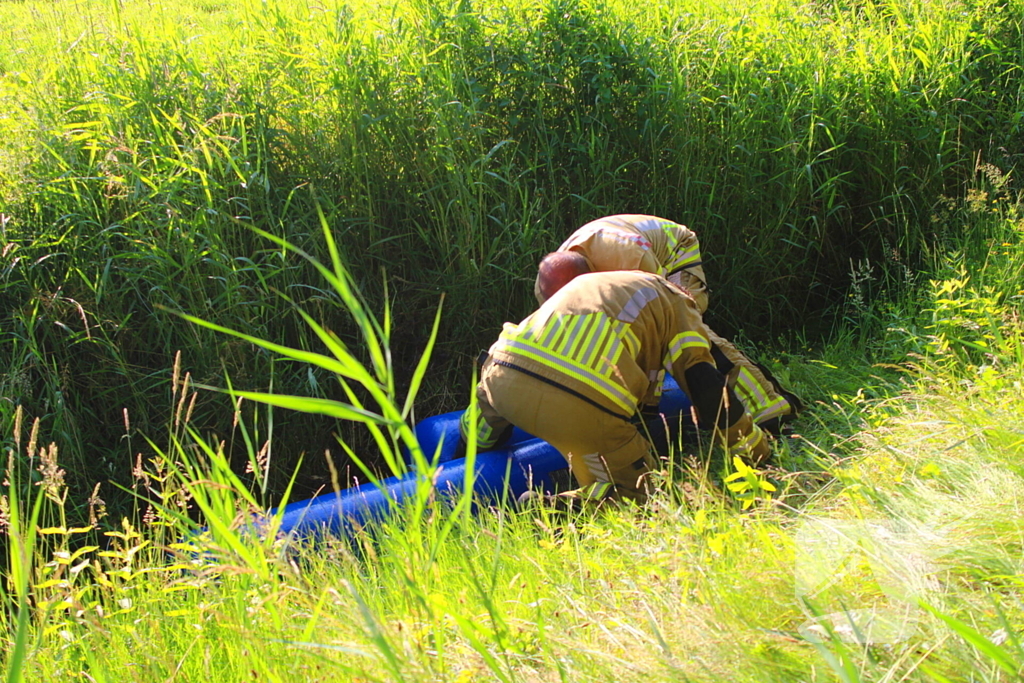 Brandweer onderzoekt gedumpte vaten