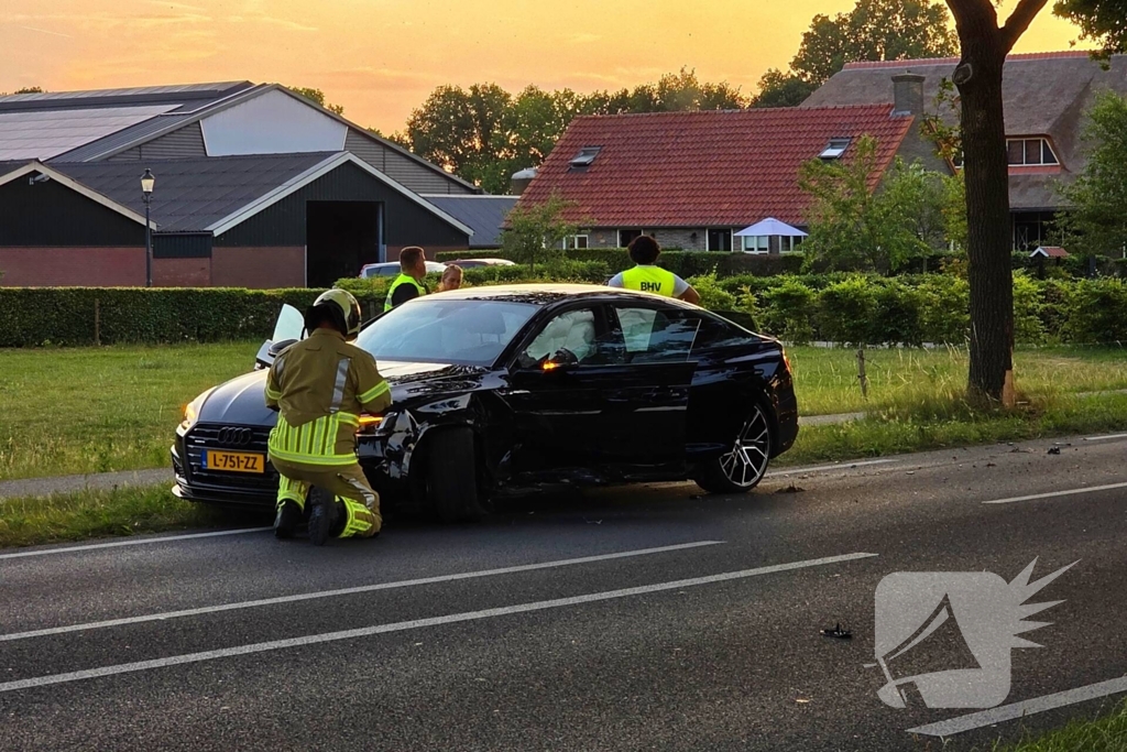 Meerdere gewonden bij botsing tussen luxe auto's