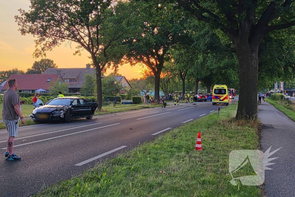 Meerdere gewonden bij botsing tussen luxe auto's