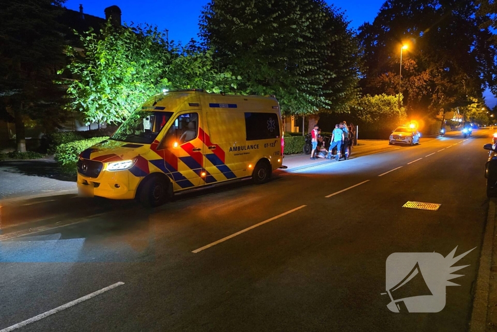 Dame op fatbike raakt gewond bij aanrijding met boom