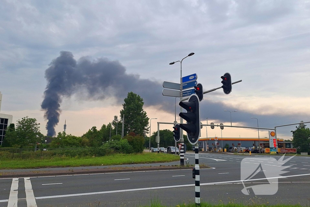 Flinke rookontwikkeling bij industriebrand
