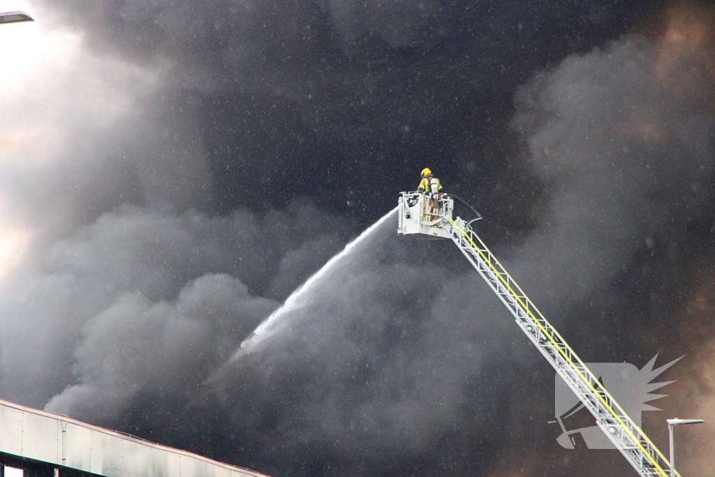 Flinke rookontwikkeling bij industriebrand