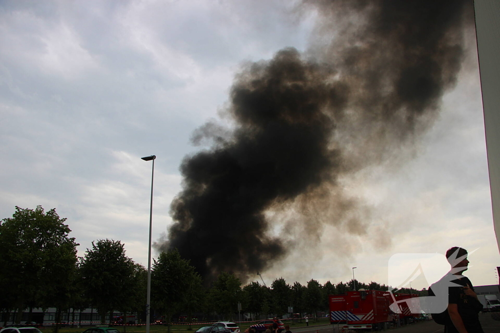 Flinke rookontwikkeling bij industriebrand