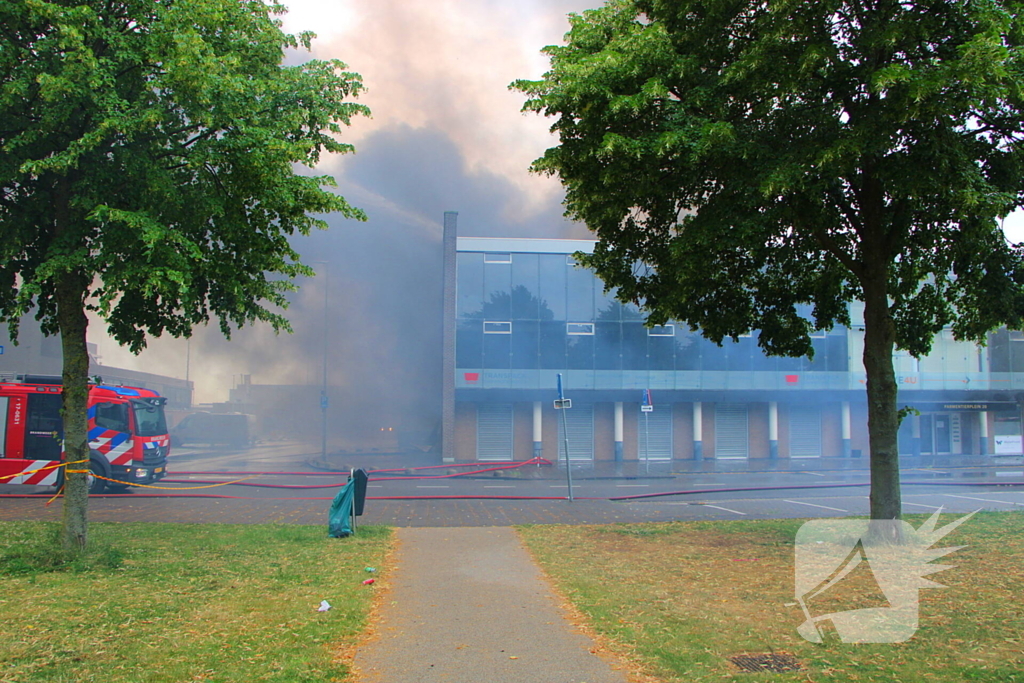 Flinke rookontwikkeling bij industriebrand