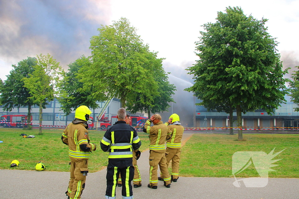 Flinke rookontwikkeling bij industriebrand