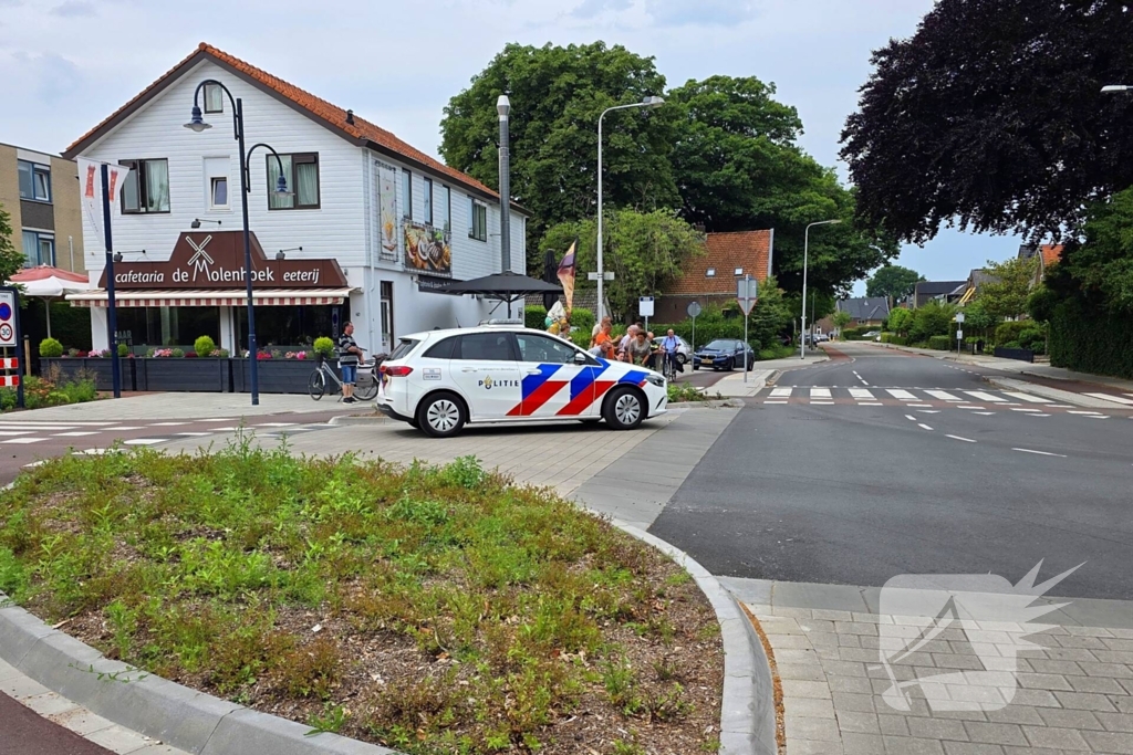 Scooterrijdster gewond bij aanrijding met auto