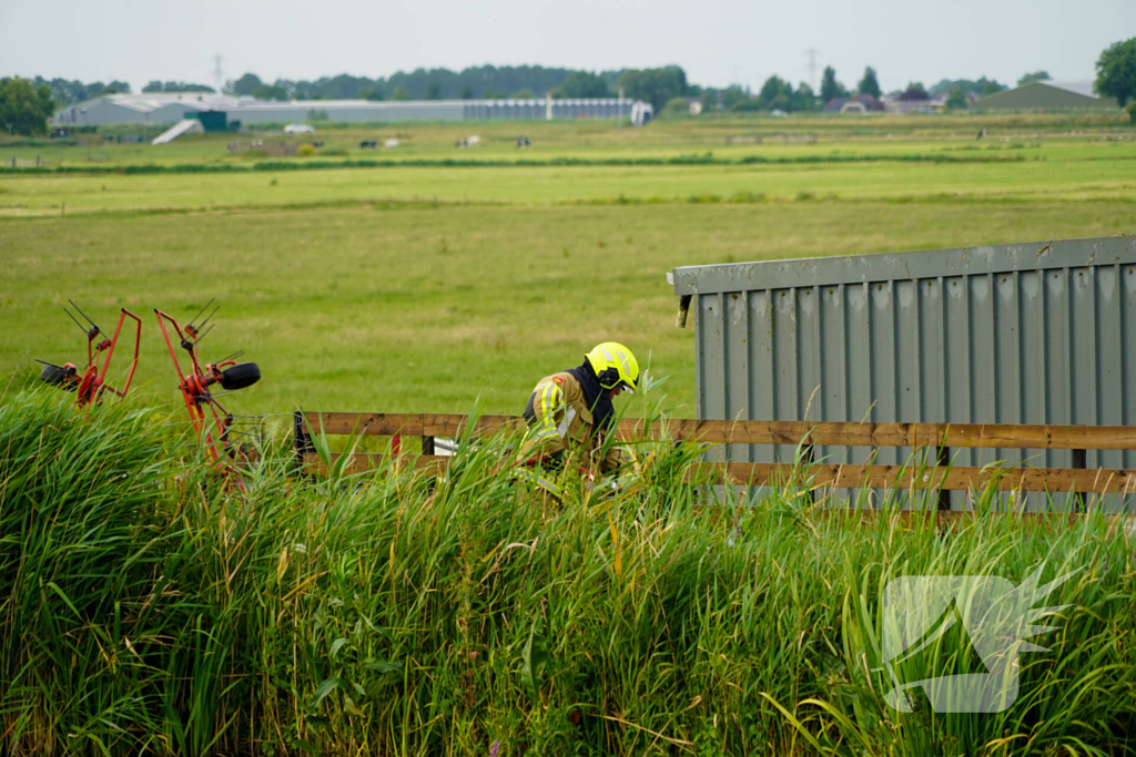 Schuur met lammeren vat vlam