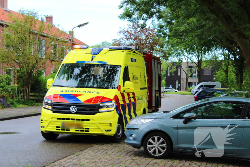 Brandweer bevrijdt vastzittende fietser