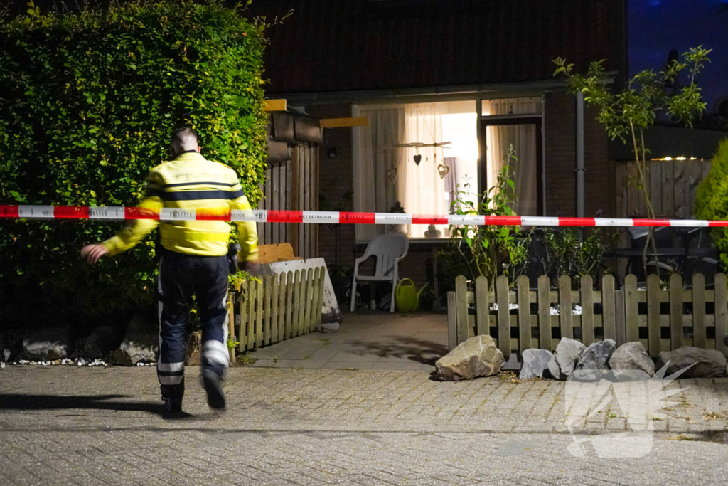 Kogelgat zichtbaar in raam na schietpartij