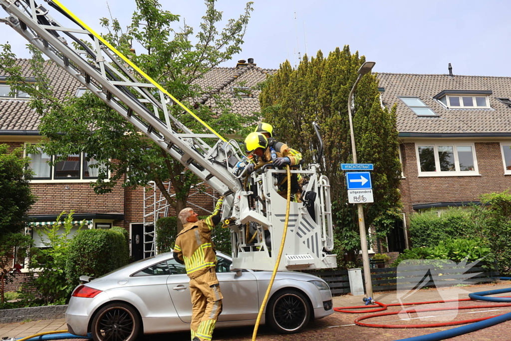Sloopwerkzaamheden bij brand in dak