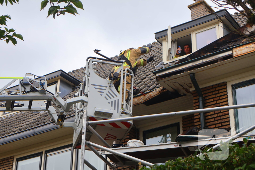 Sloopwerkzaamheden bij brand in dak