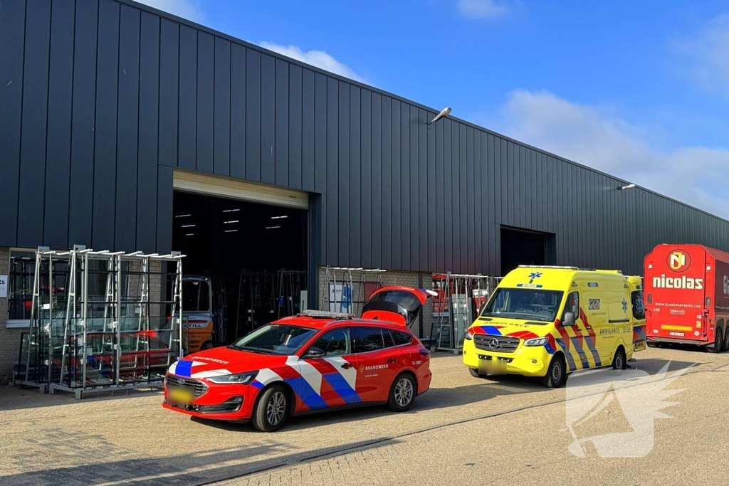 Man gewond bij ongeval met glaspakket